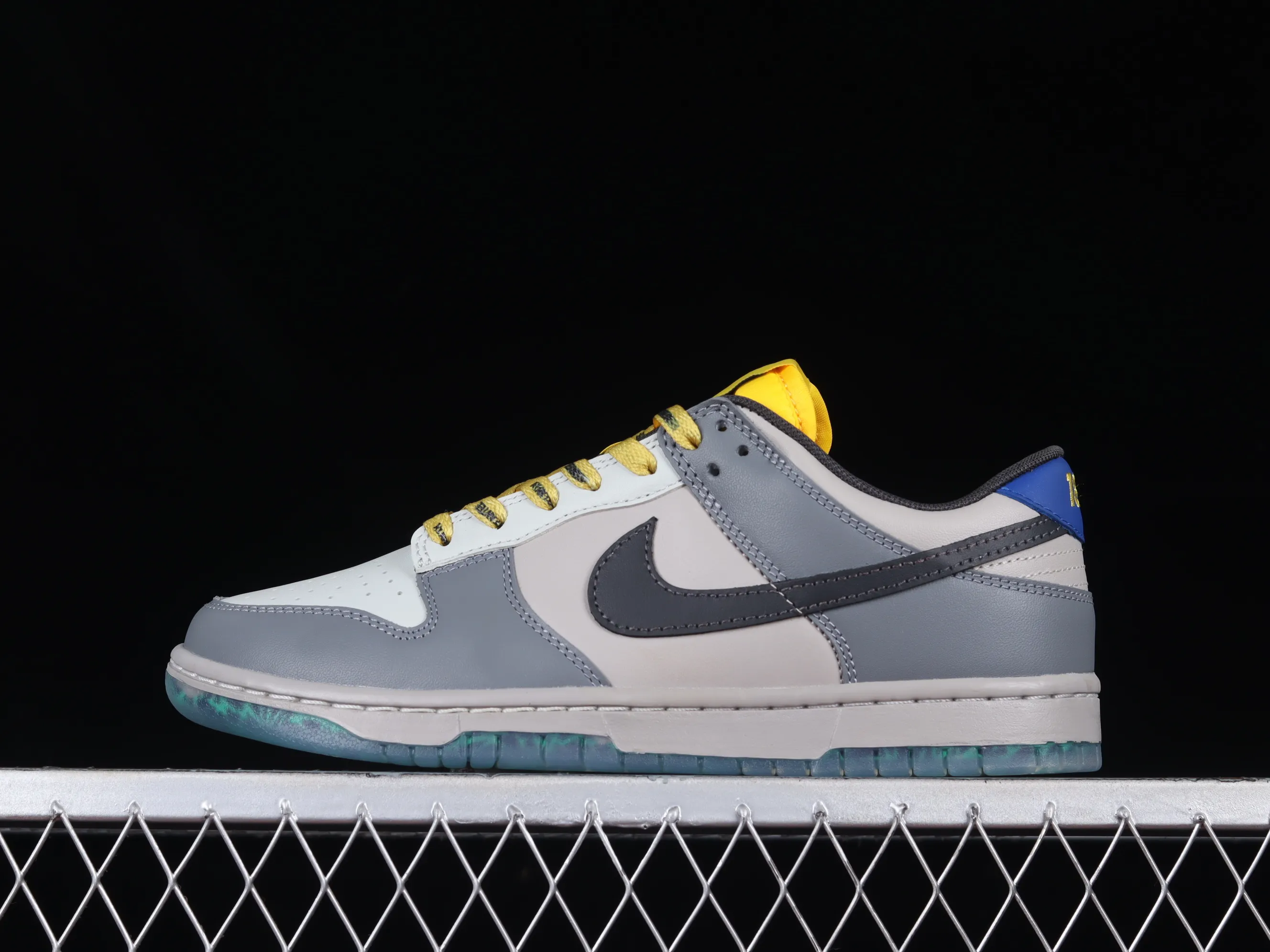 All Categories Nk SB Dunk Series Nk SB Dunk Low Low-top sneakers Nk SB Dunk Low Gray and black color SB low-top sports and leisure sneakers DR6187-001